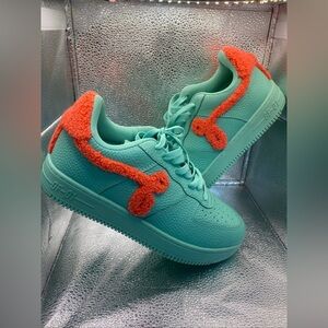 John Geiger GF-01 Mint Green Teal Peach Chenille, Size 6 unisex